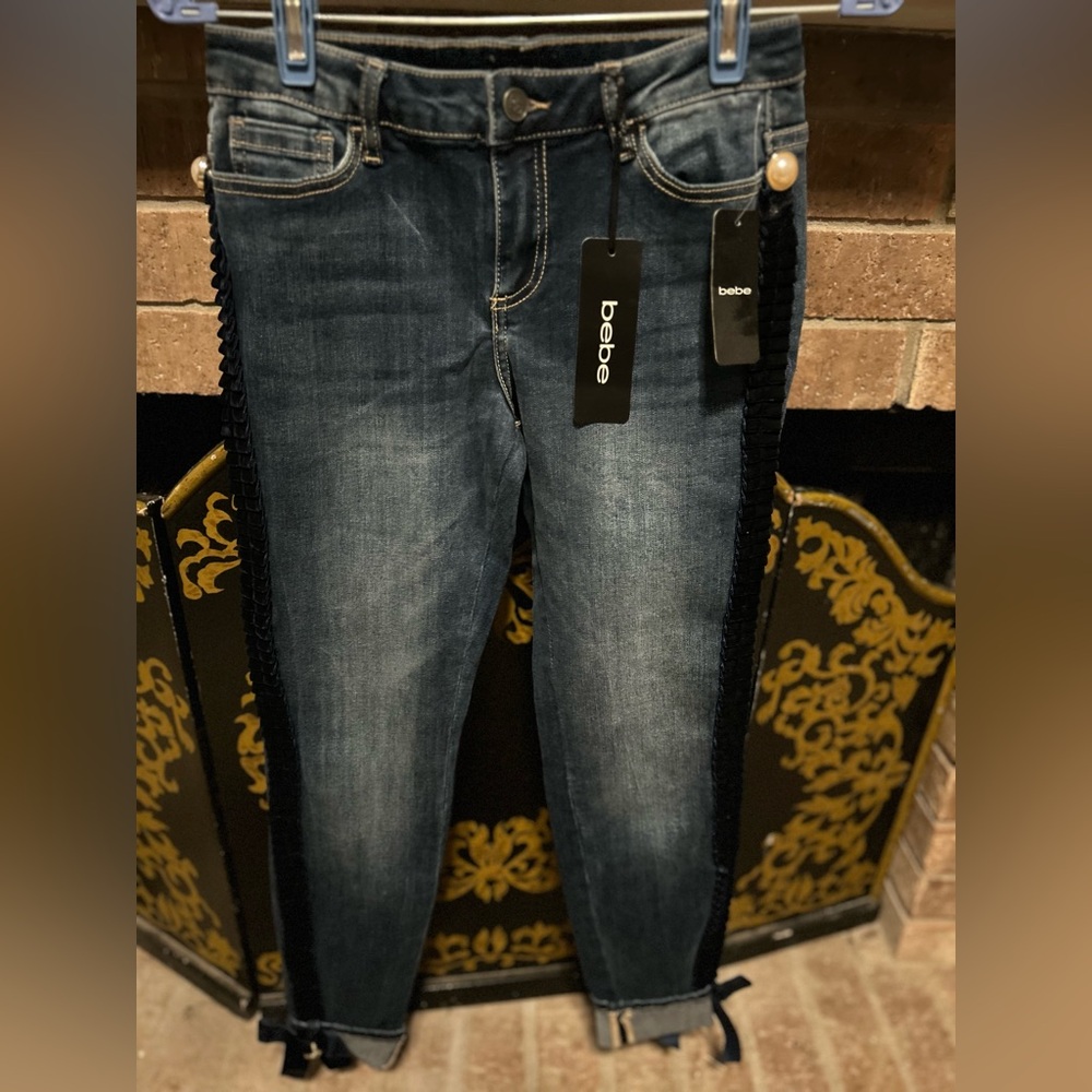 BEBE Jeans women's blue ankle-length skinny black velvet pearls 5 pocket 26 NWT